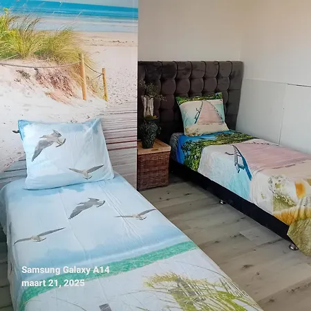Waterland Apartment *