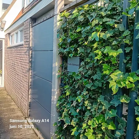 Waterland Apartment Ooltgensplaat