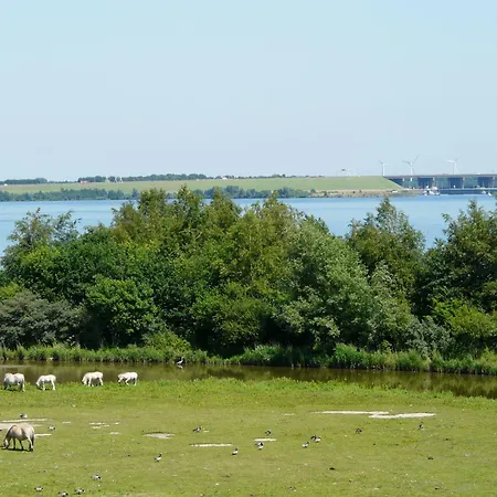 Waterland Lejlighed *