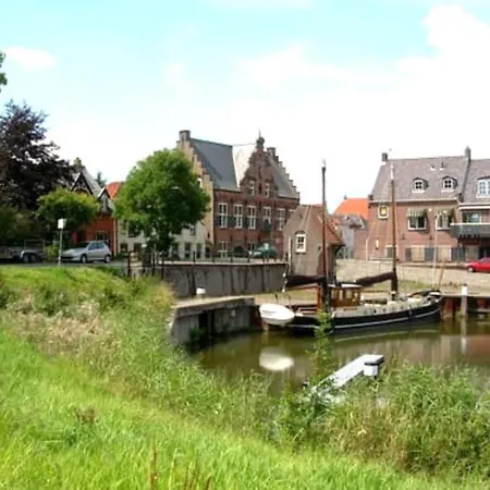 Waterland Apartment